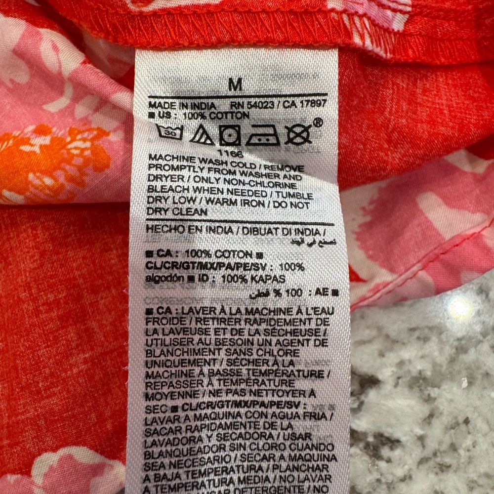 Old Navy Red Pink Floral Wrap Blouse Medium - Picture 6 of 8